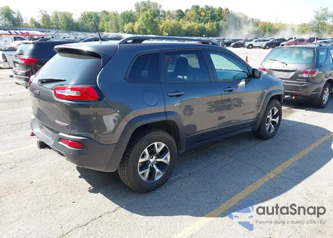 2016 Jeep Cherokee Trailhawk z USA, uszkodzony, nr VIN 1C4PJMBS2GW145260